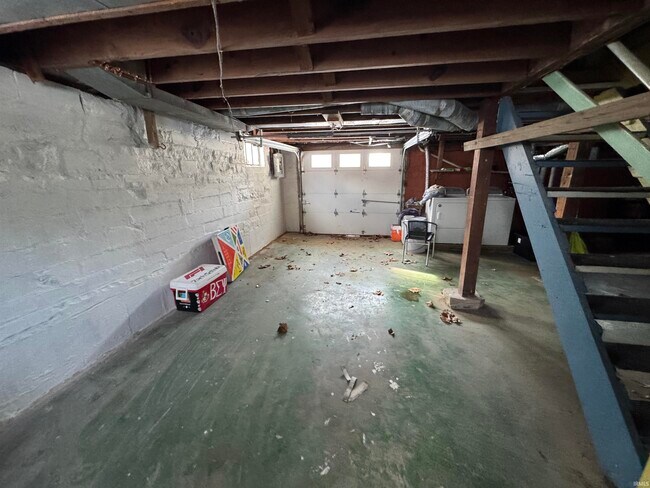 Building Photo - 526 S Mitchell St