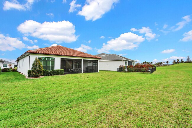 Building Photo - 9204 SW Arco Wy