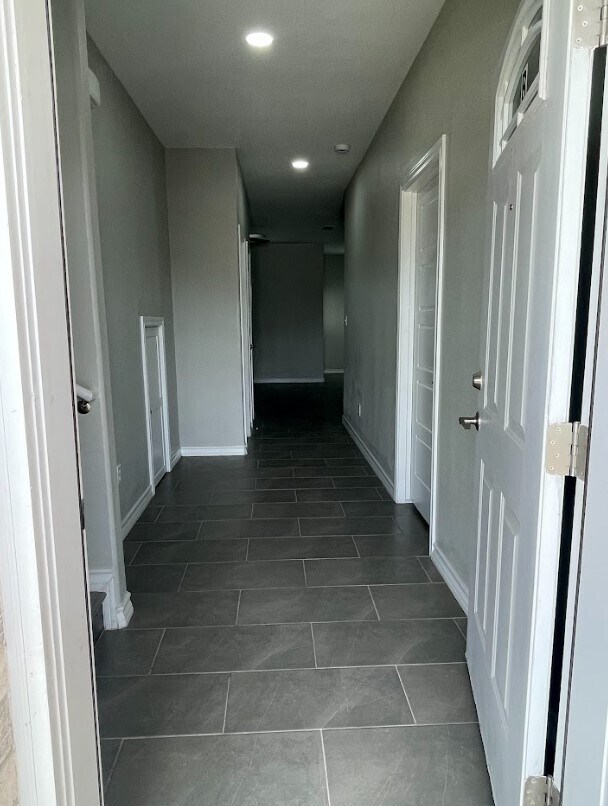 Building Photo - 116 Olive St