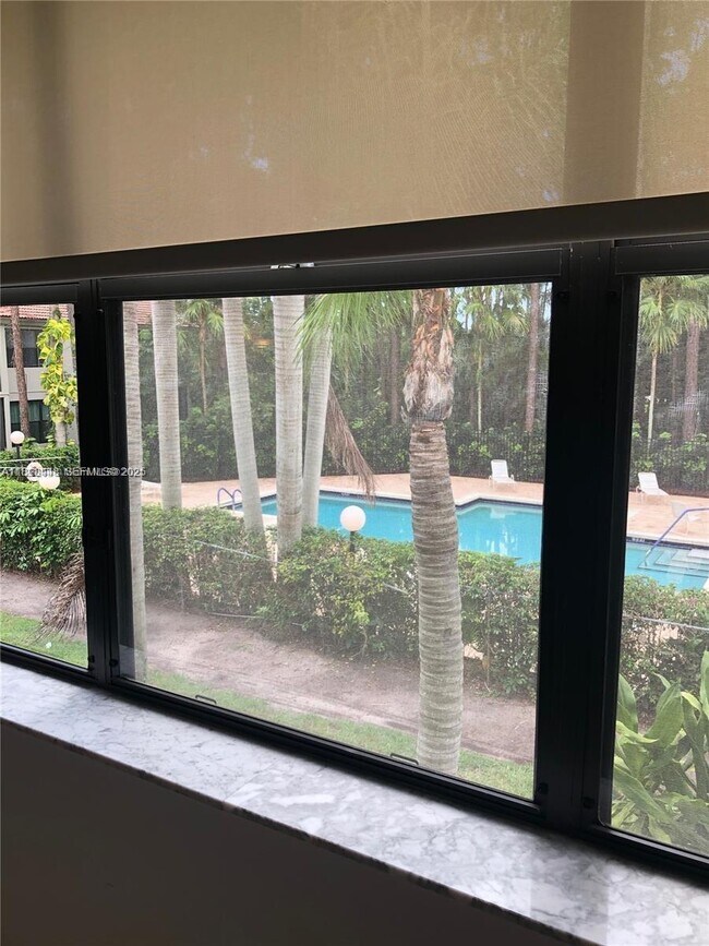 Building Photo - 5800 Coach House Cir