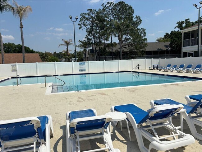 Building Photo - 8838 Coral Palms Ct