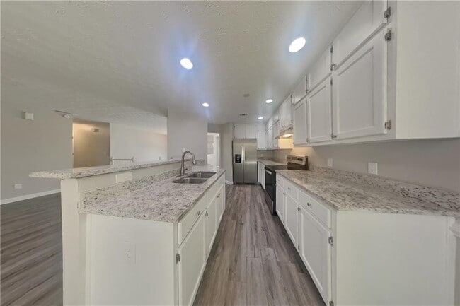 Building Photo - 1250 Summit Point Ln