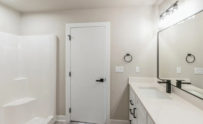 Building Photo - 14437 Springbrook Trl