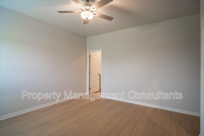 Building Photo - 22821 Dashwood Ln