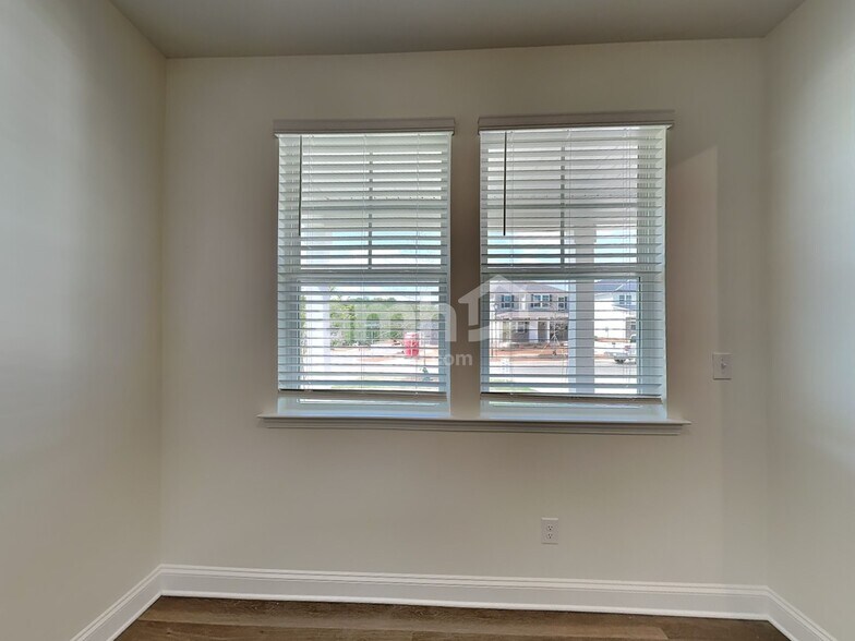 Building Photo - 3500 Lincoln Hts Ln