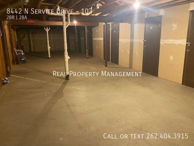 Building Photo - 8442 N Servite Dr