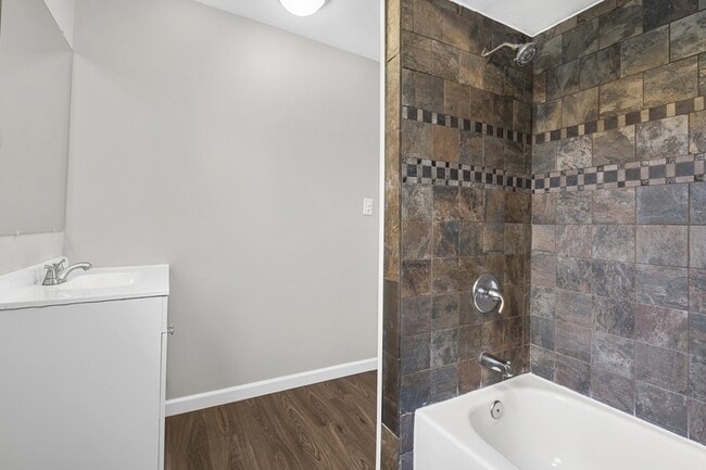 Building Photo - 1312 Pagel Ave