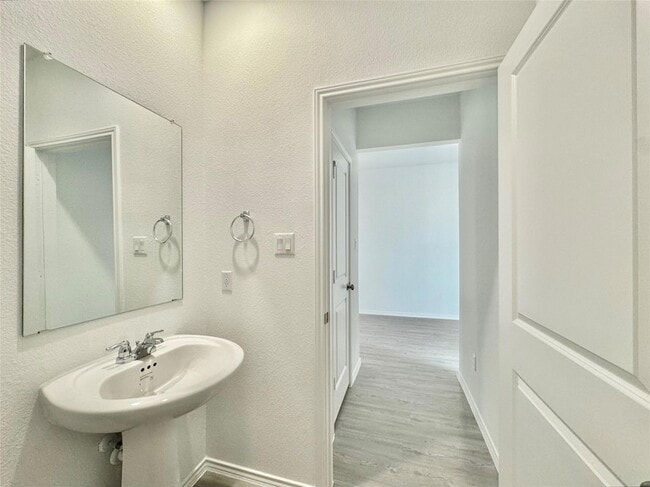 Building Photo - 1316 Acorn Oak Dr