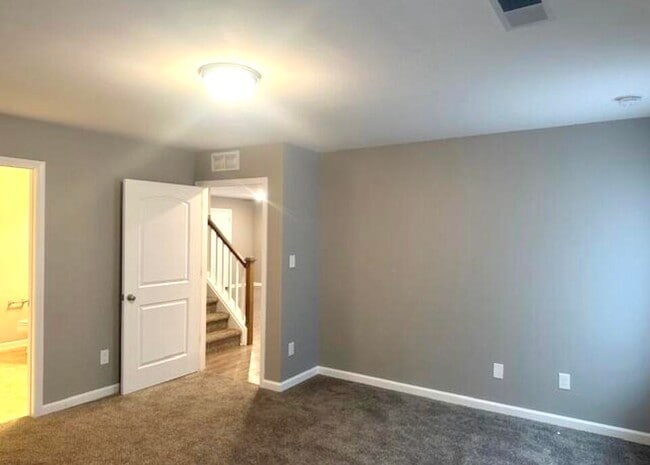 Building Photo - 150 Landry Ln