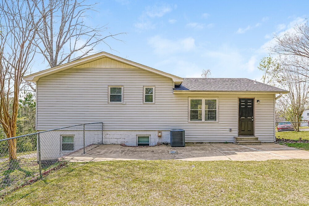 Building Photo - 5112 Rick Dr