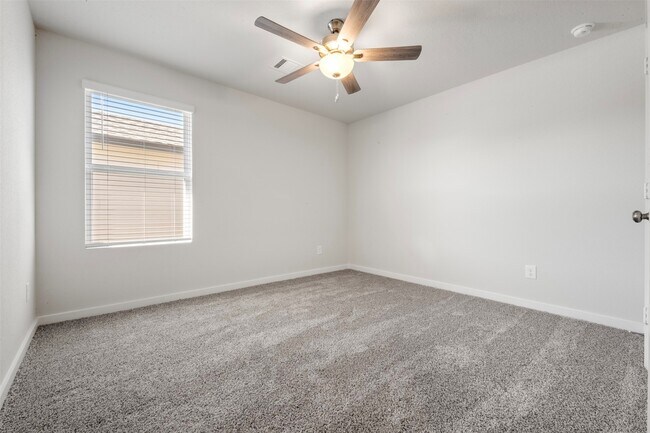 Building Photo - 18719 Chisholm Mdws Dr