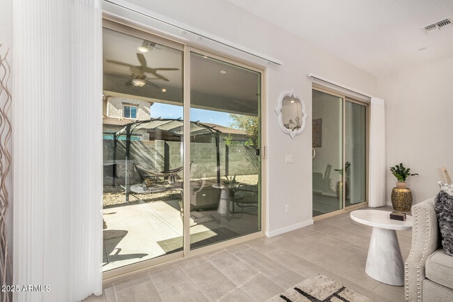 Building Photo - 1914 N 140th Ave