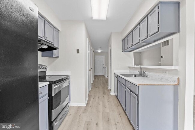 Building Photo - 11428 Brundidge Terrace