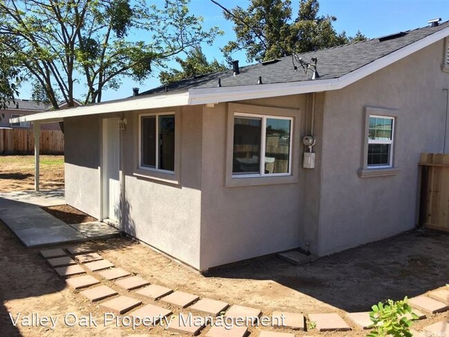 Building Photo - 2966 Ross Ave