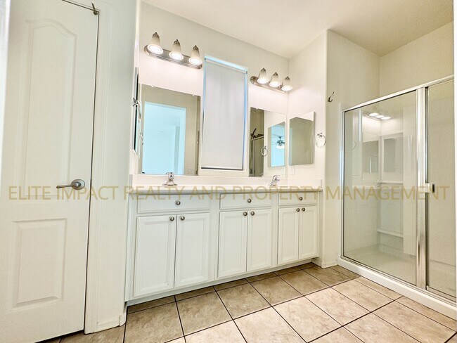 Building Photo - 7161 S Paseo Monte Verde