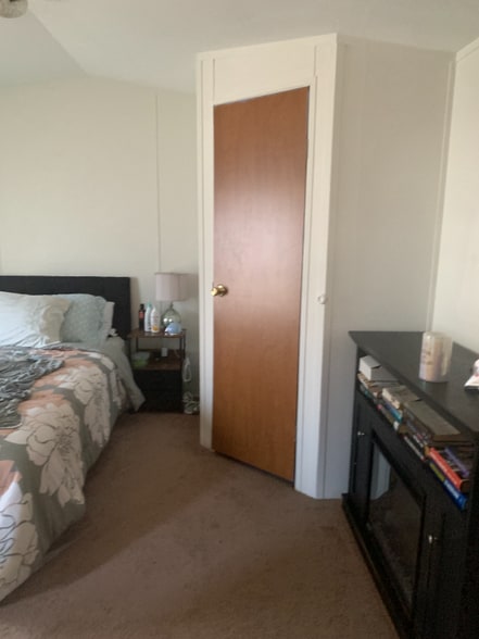 Building Photo - 6 Mark Pl