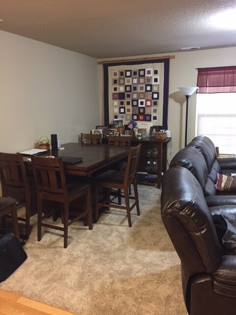 Living Room / Dining Room - 383 NE Sandalwood