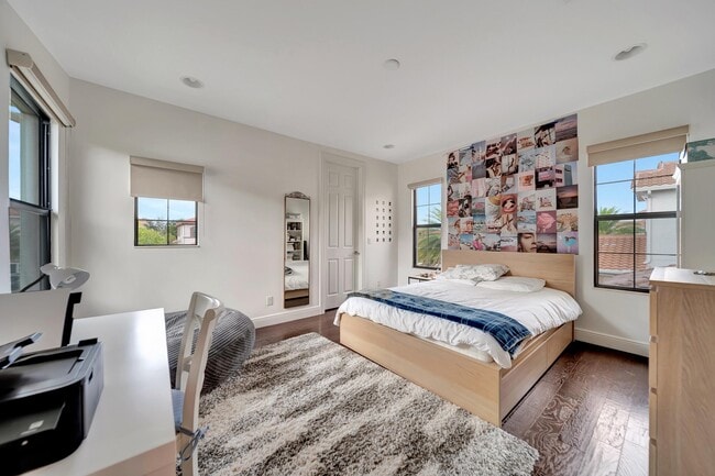Building Photo - 10302 Sweet Bay Manor