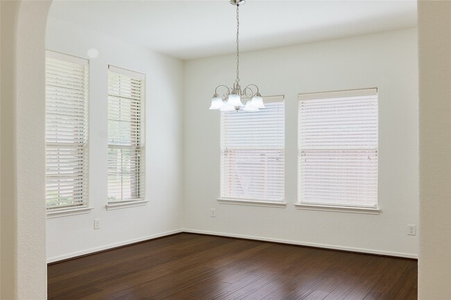 Building Photo - 24215 Courtland Oaks St