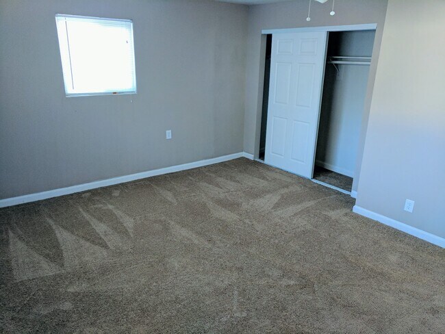 Building Photo - 4531 Park Ave