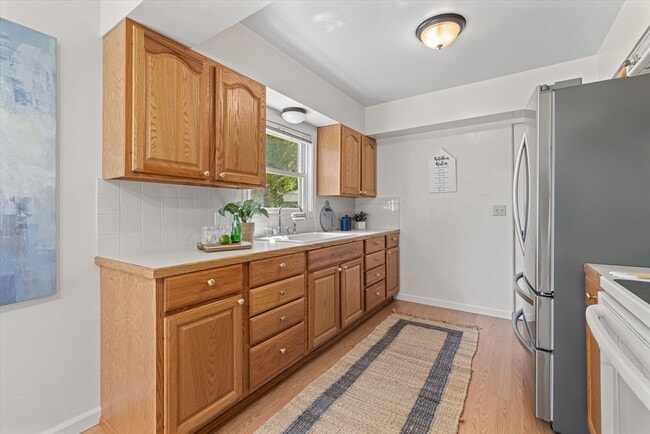 Primary Photo - 15701 Stone Ave N