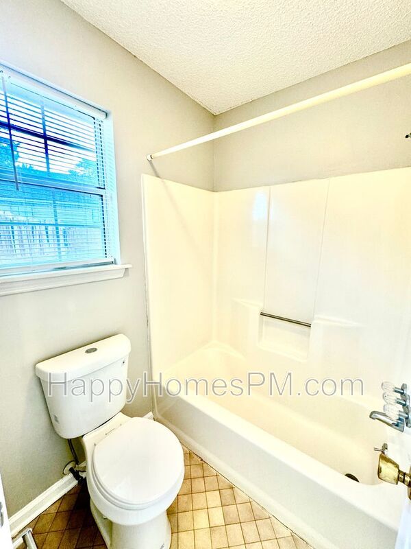 Building Photo - 8693 Blackshear Ct