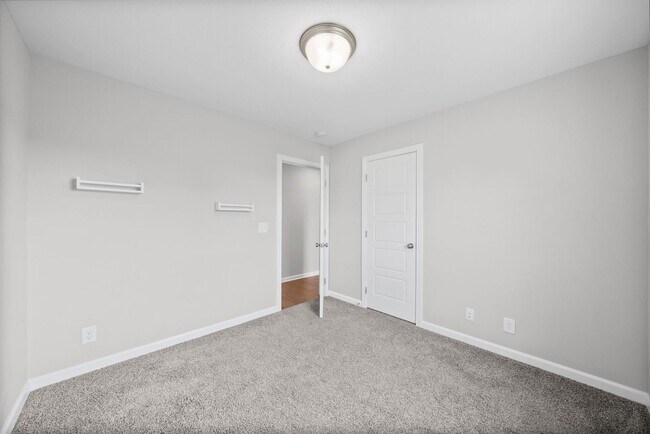 Building Photo - 1493 Fredrick Dr