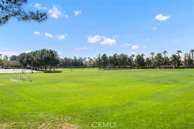 Building Photo - 112 Chantilly