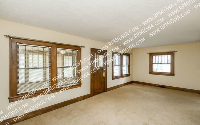 Building Photo - 1007 Wilson Ave