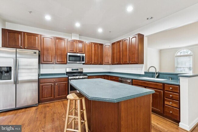 Building Photo - 12423 Falconbridge Dr