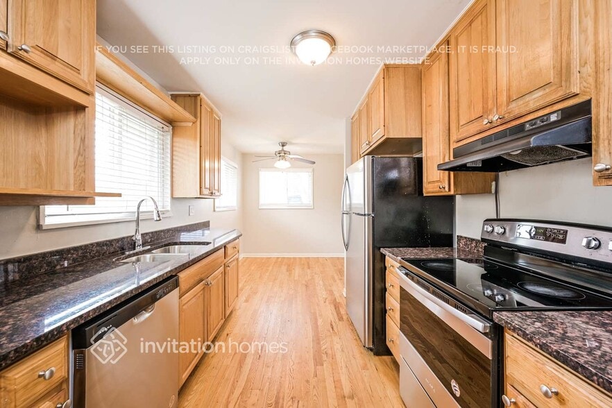 Building Photo - 1672 S Ames St