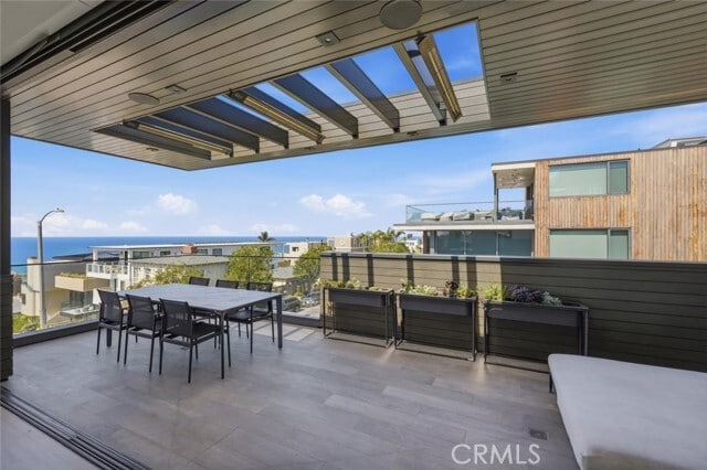 Building Photo - 300 25th St