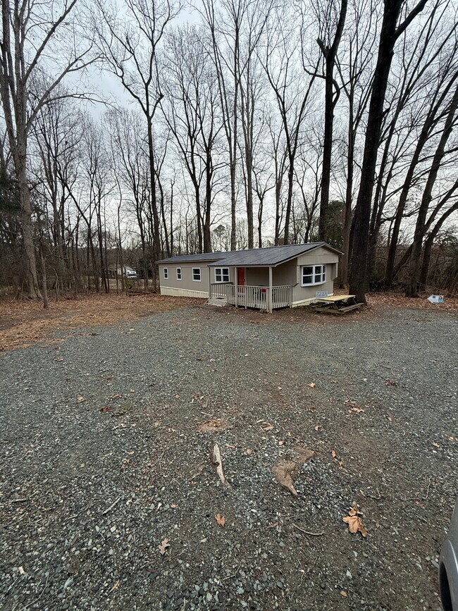 Building Photo - 7284 US-15