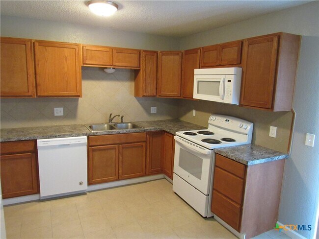 Building Photo - 2603 Bermuda Dr