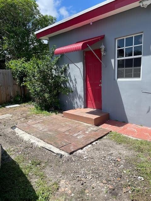 Primary Photo - 1628 McKinley St