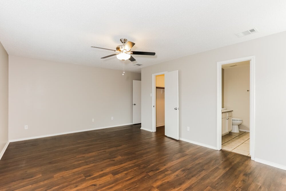 Building Photo - 249 Heritage Dr