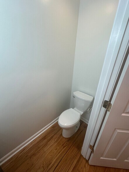 Half bath in hallway - 349 Laquita Dr SE