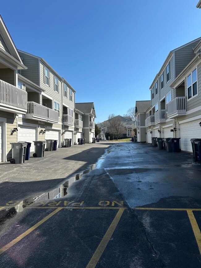 Building Photo - 2518 Anna Wy