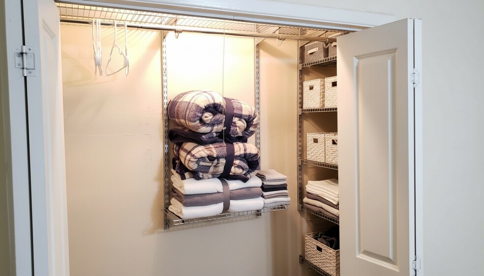 Building Photo - 507 NW 39th Rd