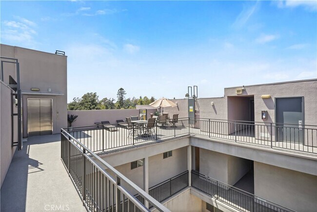 Building Photo - 11312 Huston St