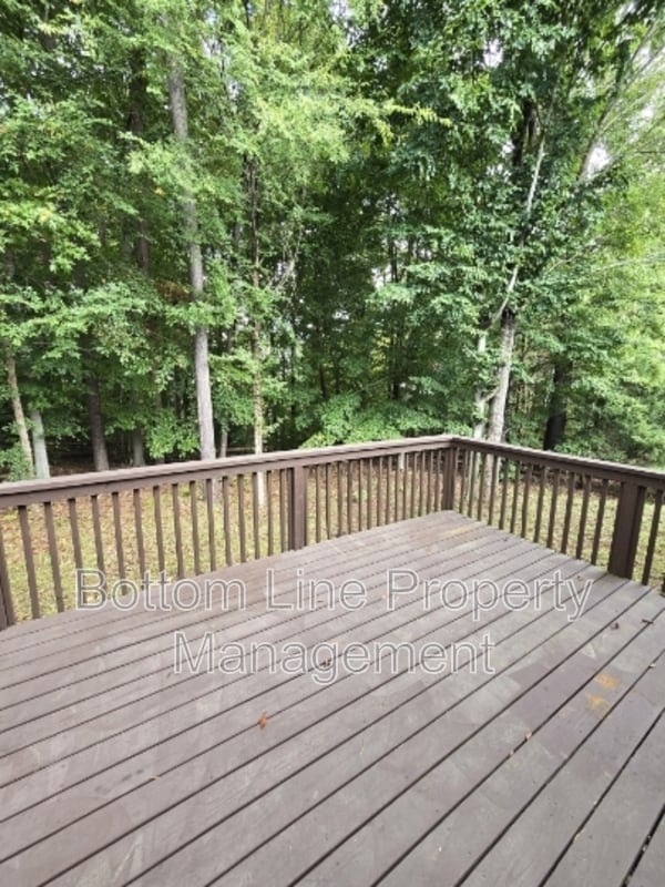 Building Photo - 7803 Harrington Woods Rd