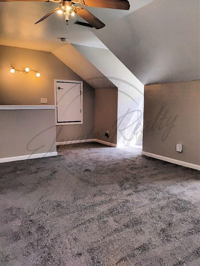 Building Photo - ON SPECIAL! THIS PROPERTY HAS A 1/2 OFF TH...