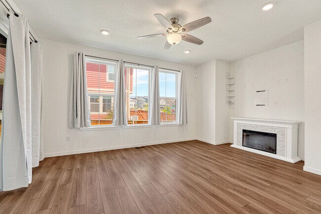 Building Photo - 17391 E 95th Ave