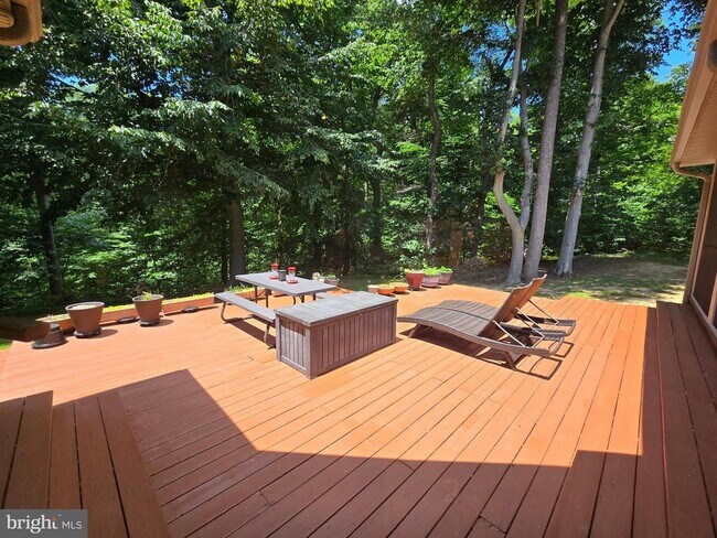 Building Photo - 15401 Jamies Way