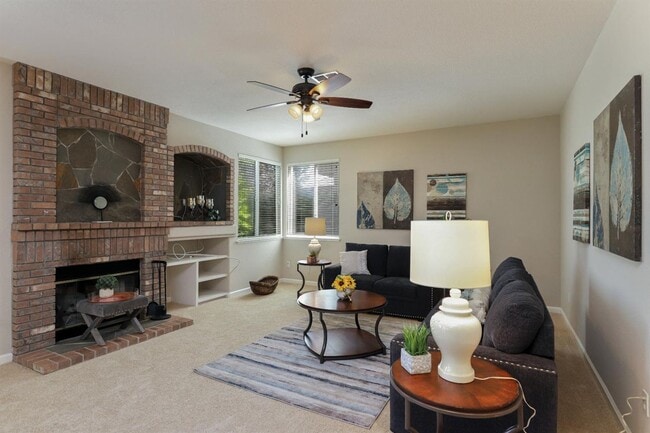 Building Photo - The home we have been looking For !