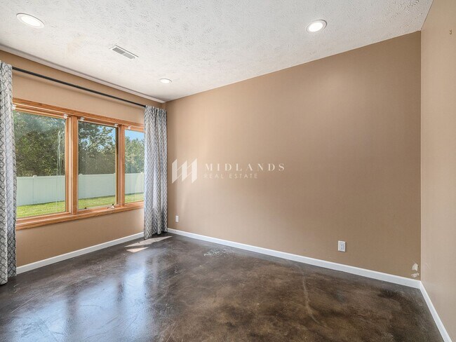 Building Photo - Wonderful Ranch Home