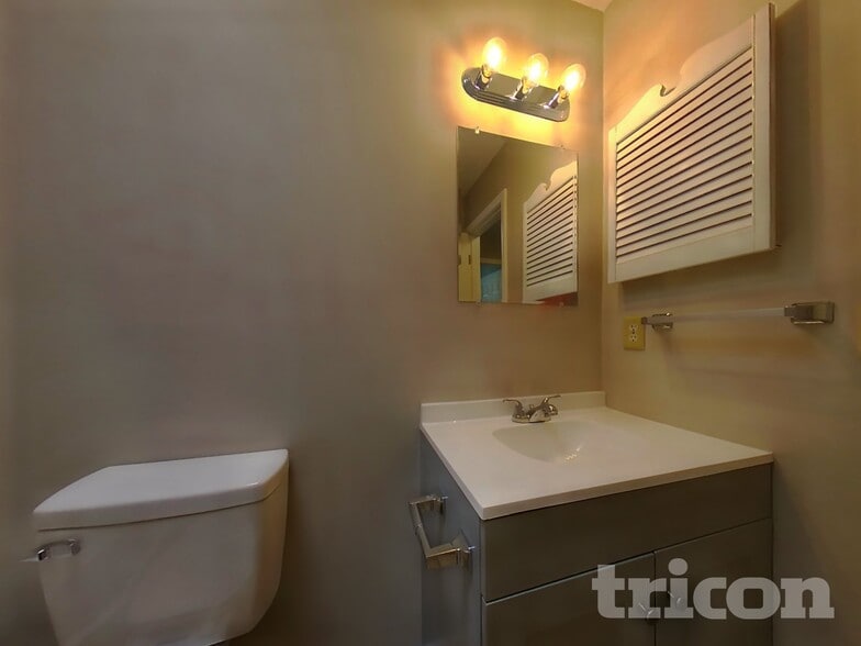 Building Photo - 5460 Running Creek Ln