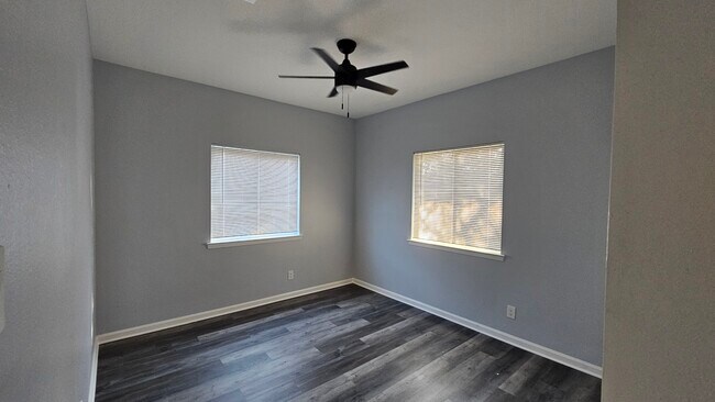 Building Photo - 263 Mooring Cir