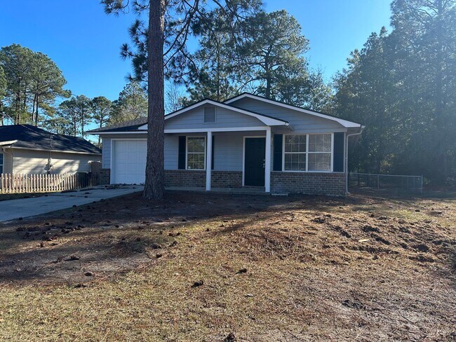 Building Photo - MOVE IN SPECIAL: $500 OFF 1ST MONTH'S RENT!**