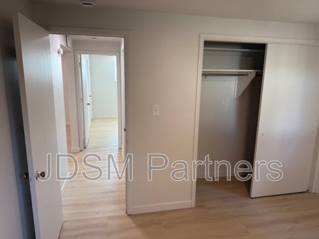 Building Photo - 1046 Harrison St